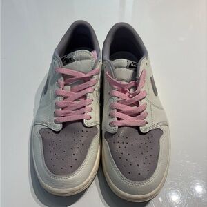 Jordan 1 Low OG- Armosphere Sneakers with Pink and Gray Accents